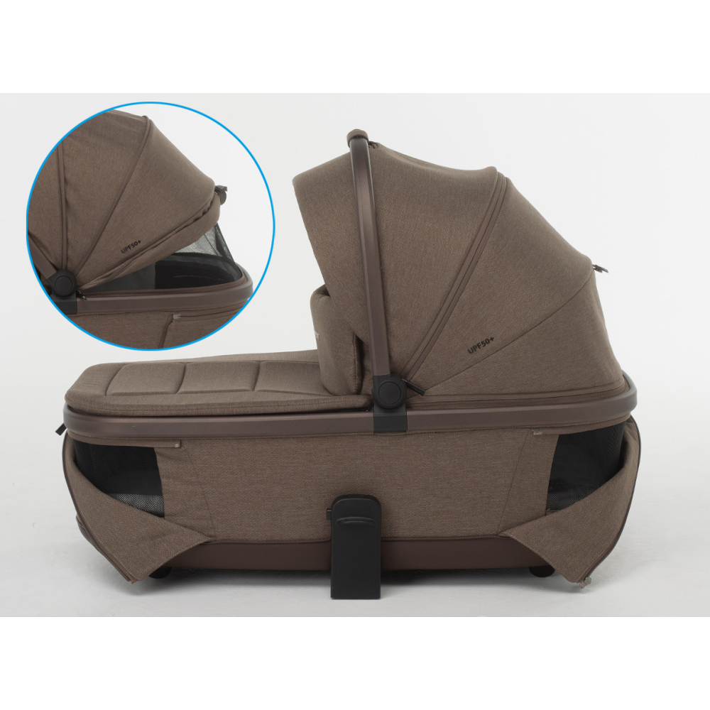 Aperture alle estremità e sulla capottina per una maggiore aerazione e raffrescamento nei mesi estivi