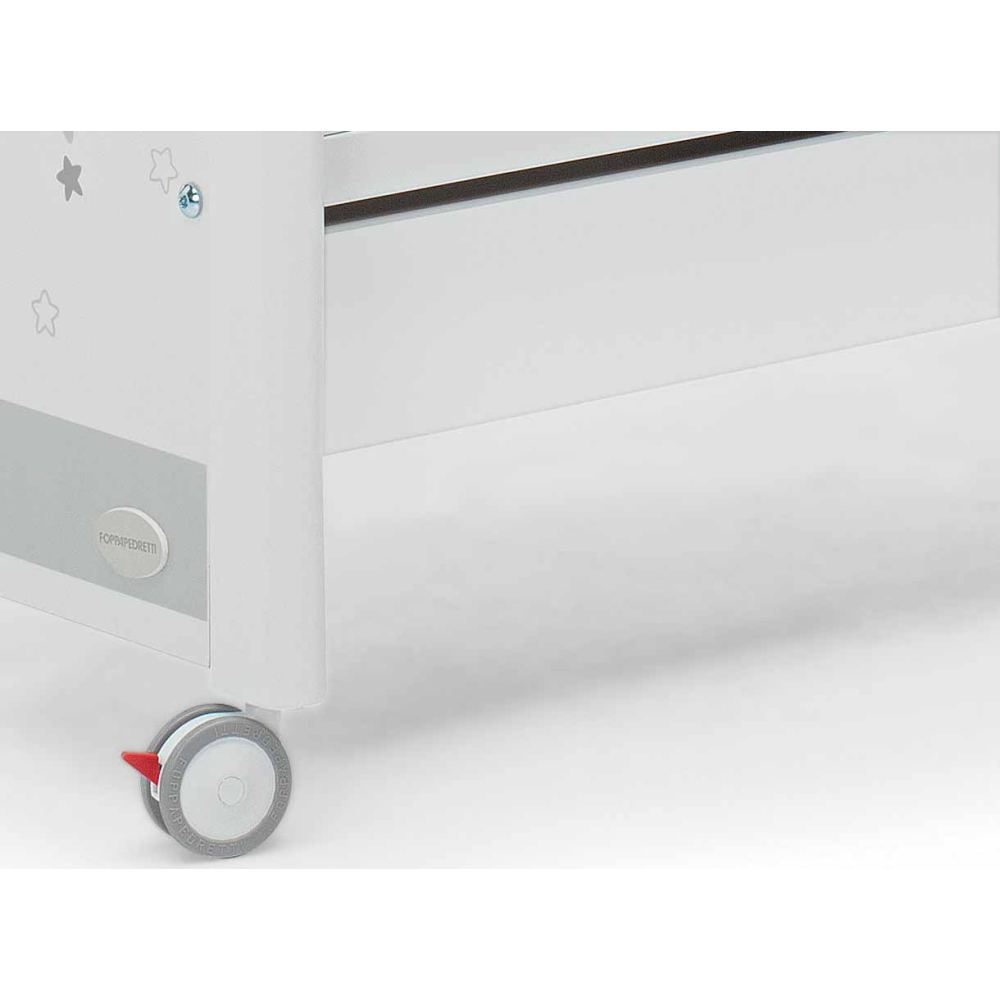 Ampio cassetto inferiore, suddiviso in due scomparti