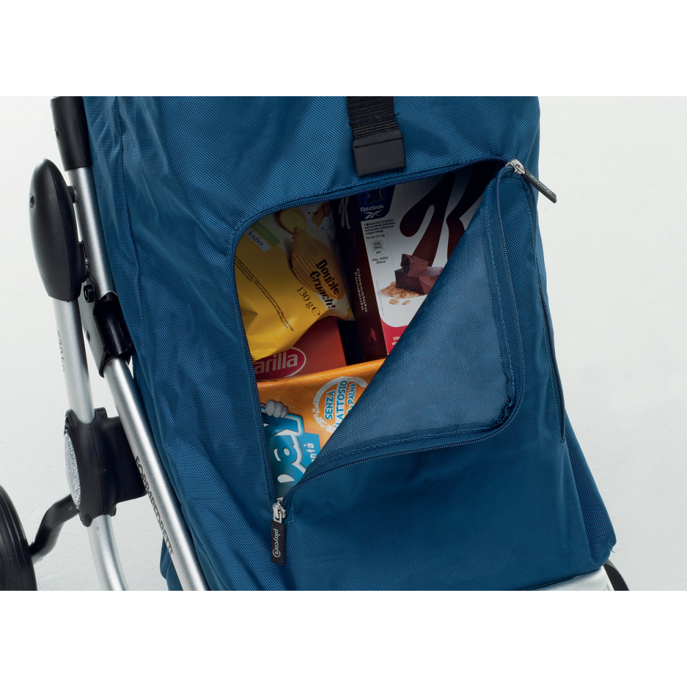 Lower compartment accessible by a zipper closure