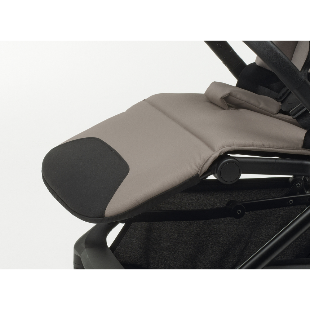 Poggiapiedi regolabile