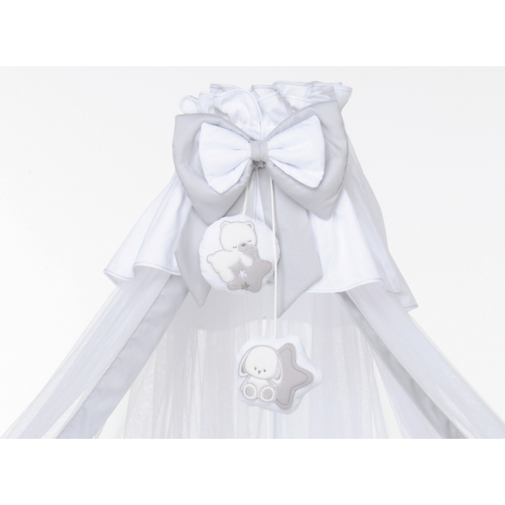 Embellished with a bow with cute soft toys